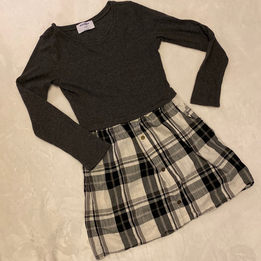 Old Navy long sleeve gray, black & whole plaid girls dress, size 10/12 large